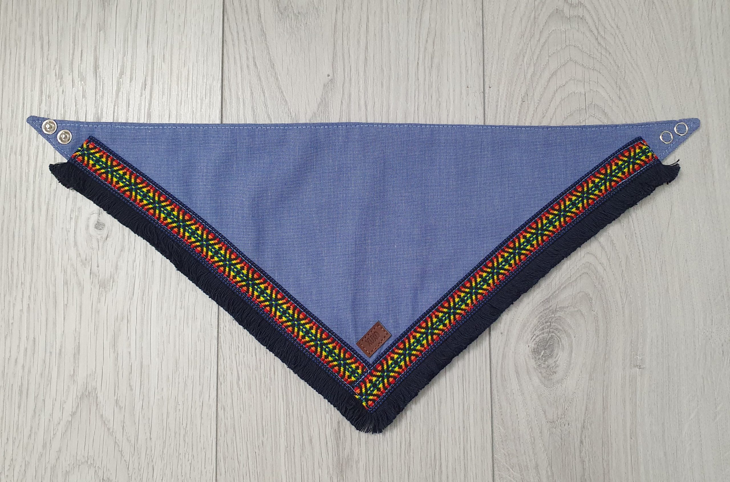 Handgefertigtes Boho-Hunde-Bandana, aus Mexiko, jeansblau/bunt, schwarze Fransen (mit Druckknöpfen), S, M – Bild 2