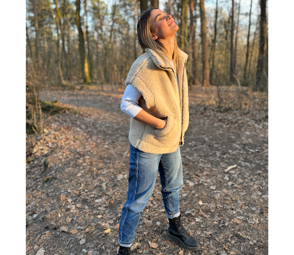 Alwero – Weste „HEL“ Adult, Beige, Biowolle Ultra Light – Bild 4