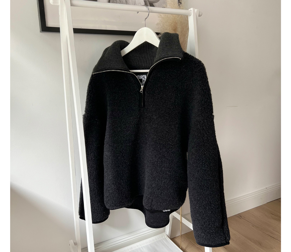 Alwero – Sweater BEL, Oversize Deep Black, Biowolle, LIMITED EDITION – Bild 2
