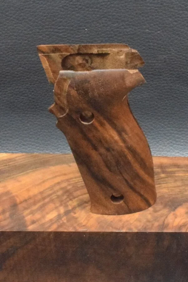 Sig-Sauer P 220, Ausführung 14, Maßerholz HK 4