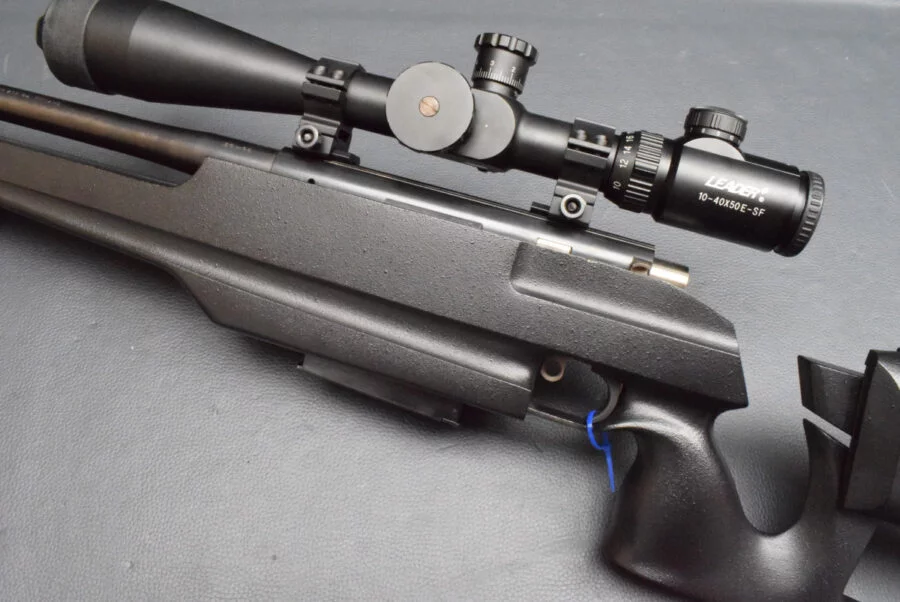 Lynx Target, Kaliber 30-06, mit Leader 10-40×50, aus Geschäftsauflösung