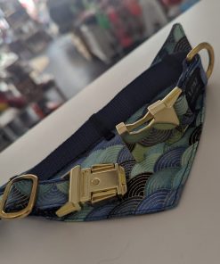 2in1 Regenbogen blau/gold Halsband mit (abnehmbarem) Halstuch (S)