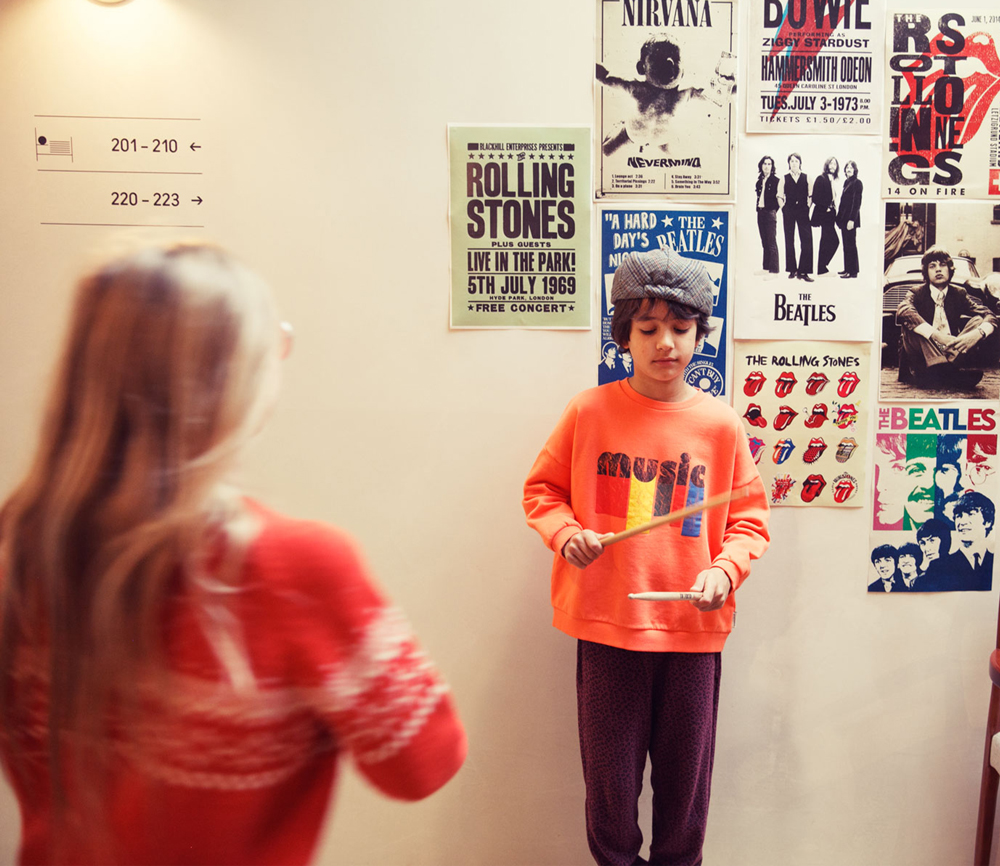 PiuPiuChick – Sweatshirt, ORANGE w/ „music“ print, Biobaumwolle – Bild 6