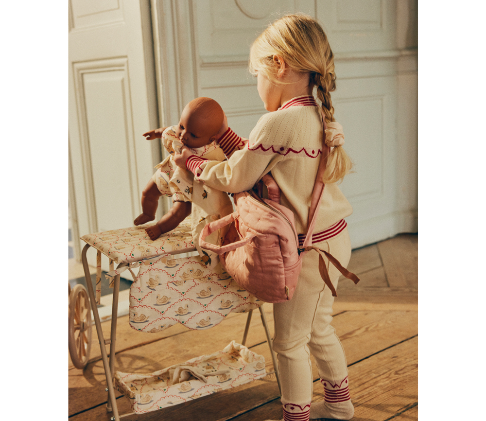 Konges Sløjd – Puppentasche „Doll Bag“, Cherry – Bild 3