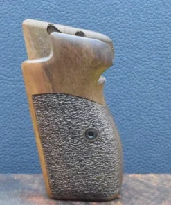 SIG, P 210, Ausführung 51, punziert, Nußbaum