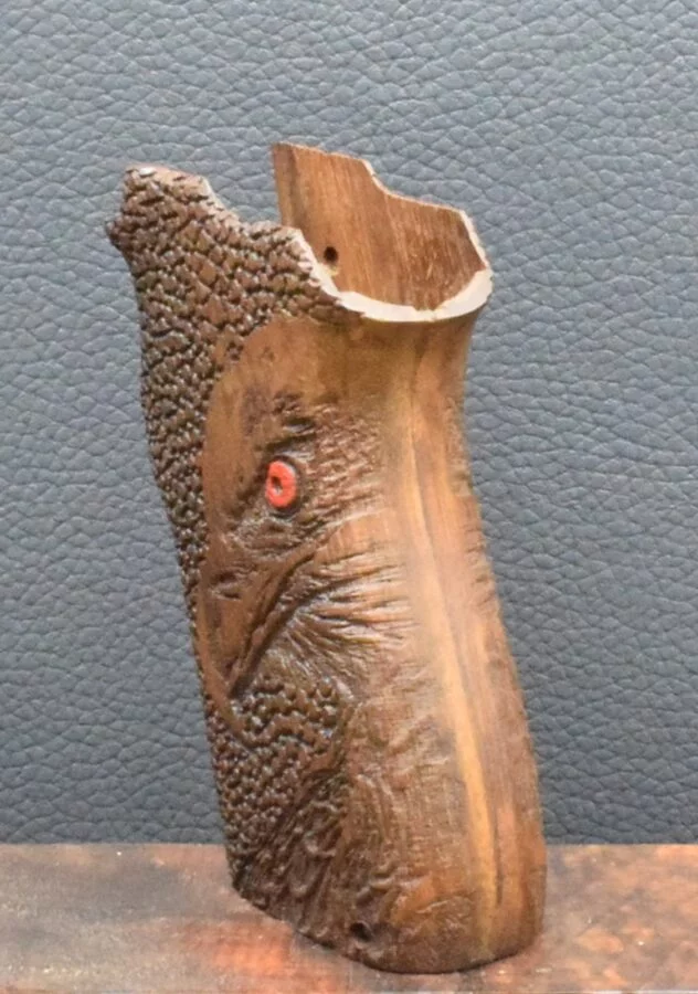 Smith & Wesson 5906, Ausführung 7,Hawk, Nußbaum – Bild 4