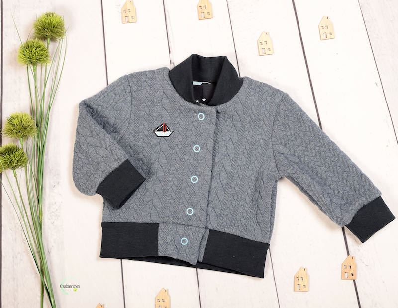 Dehnbarer Strickstoff mit Zopfmuster, Grau – Bild 3