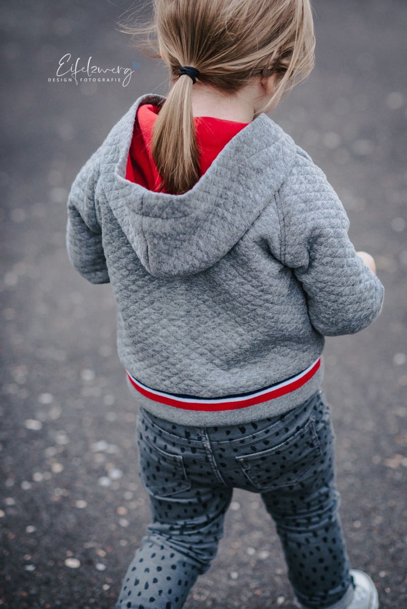 Strickbündchen, Collegebündchen in Grau Melange mit Streifen in Marine Rot, 120 cm – Bild 5