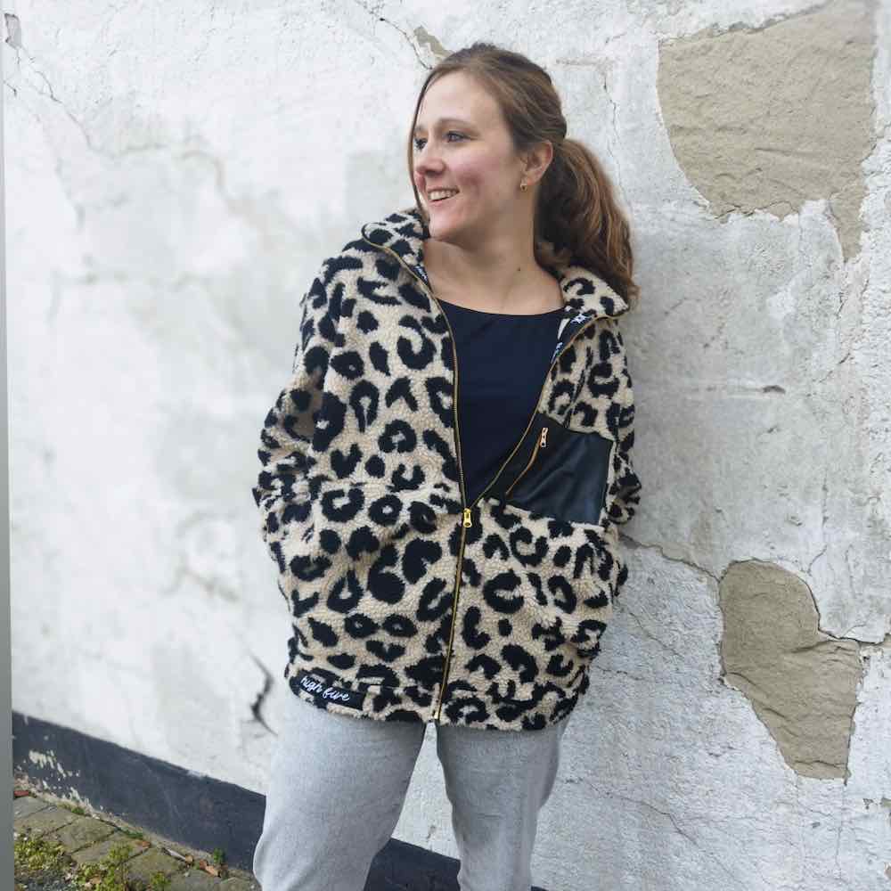 Teddystoff, Leo Print, weich und kuschelig – Braun / Schwarz – Bild 4