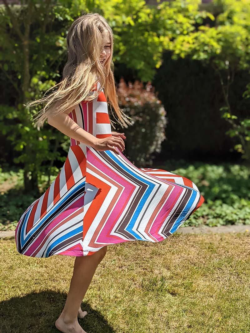 Viskosejersey, Butterfly, grafische Musterung Rot / Lila / Orange – Bild 7