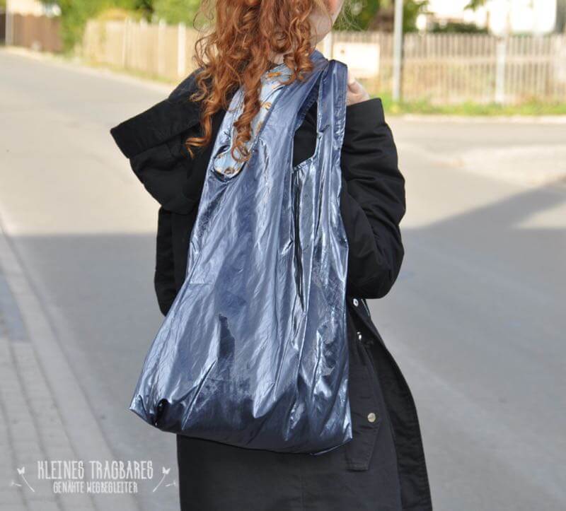 Kunstleder, leicht fallend, Knitteroptik – Silber – Bild 5