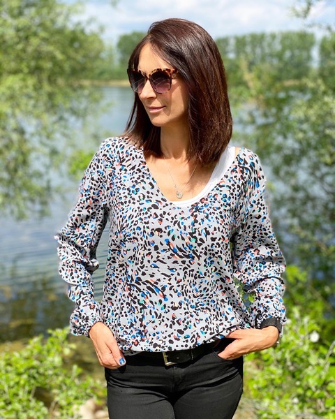 Leichter Viskose Stretch, Blumenmusterung Blau – Bild 9