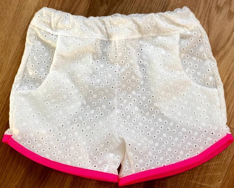 Baumwollstoff, Lochstickerei Ecru, Muster 2 – Bild 7