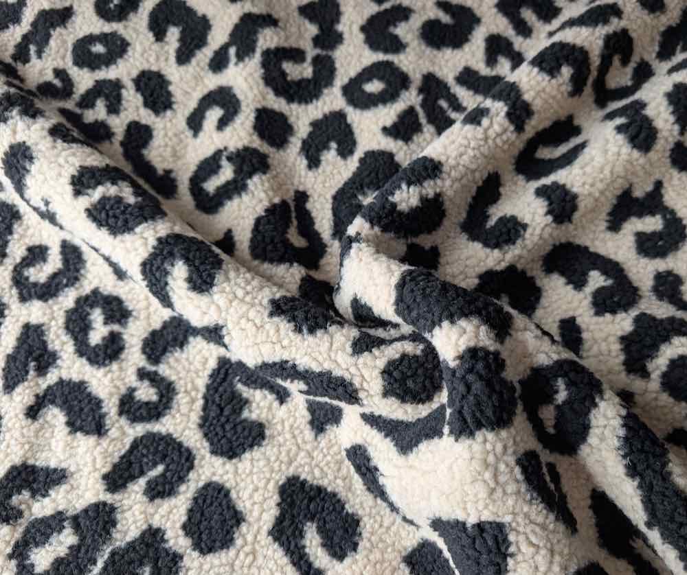 Teddystoff, Leo Print, weich und kuschelig – Braun / Schwarz