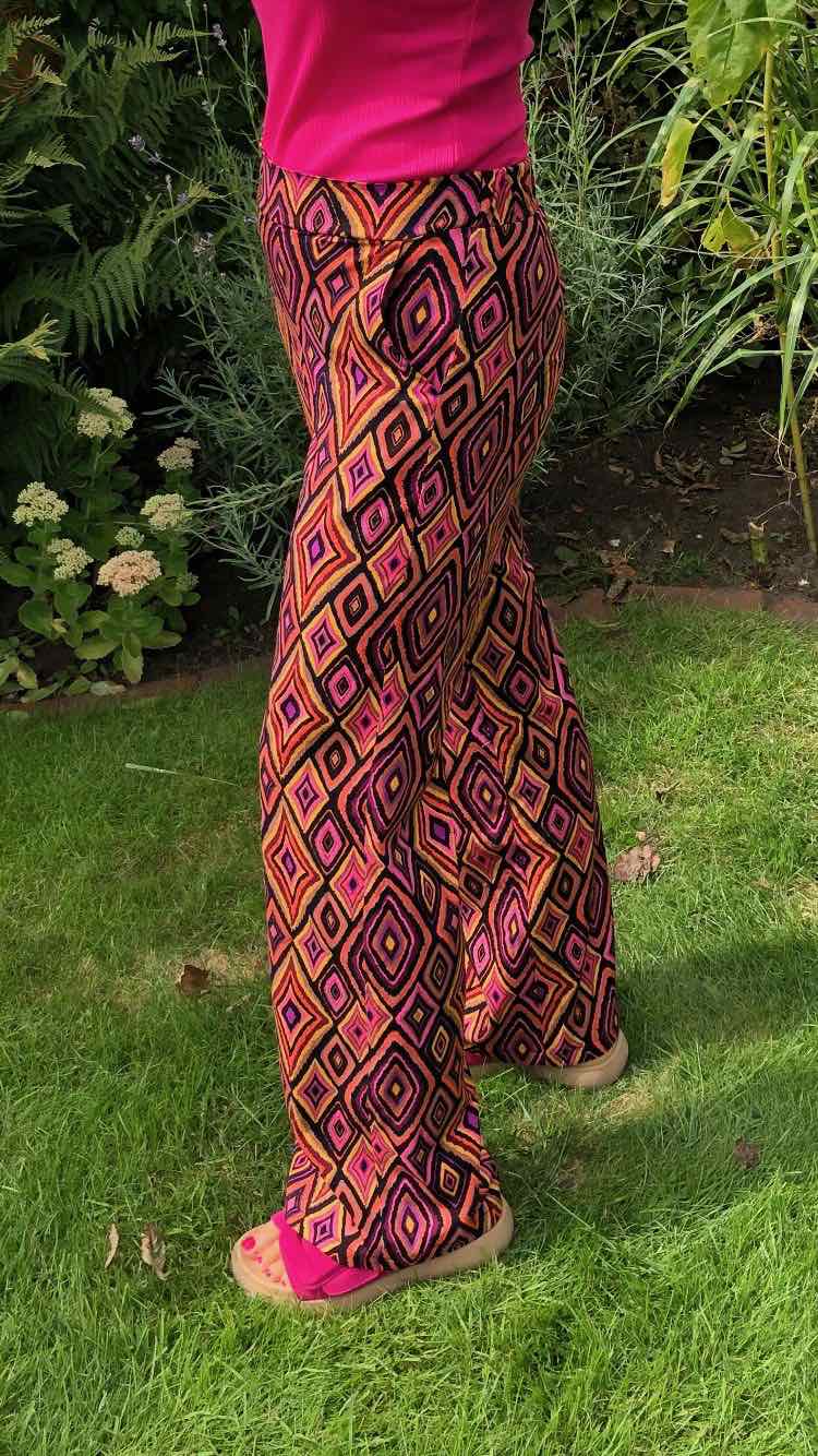 Leichter Viskose Stretch, Blumenmusterung grafische Zeichnung Blau / Orange – Bild 8