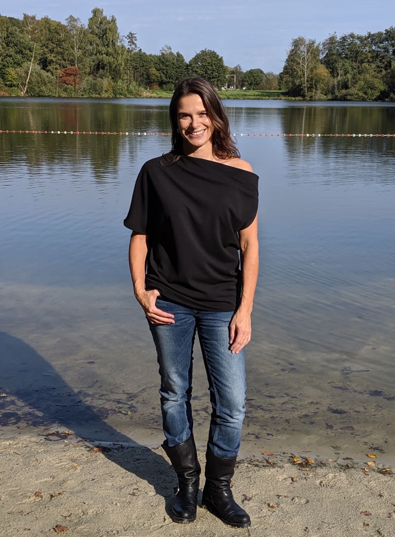 Leichtes, elastisches Mischgewebe – Line sparkling – Ecru – Bild 8