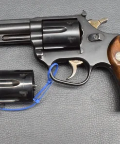 Astra Modell 90, Kaliber 357 Mag, 4″, mit Wechseltrommel 9mmLuger, gut