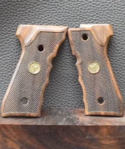 Beretta Mod.92FS, Motiv Fischhaut mit Logo, Walnuss, Neuware zum Sonderpreis!