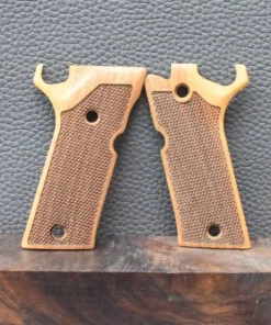 Beretta 92 XI, MAK-Grips, Modell Walnuss punzierte Oberfläche, Befestigung seitlich, Neuware zum Sonderpreis!