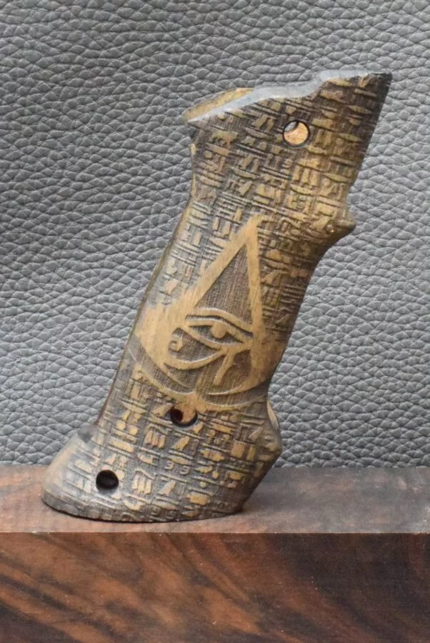 Colt 1911, Targetgriff, Walnuss, Logo allsehendes Auge, Neuware, Zum Sonderpreis !