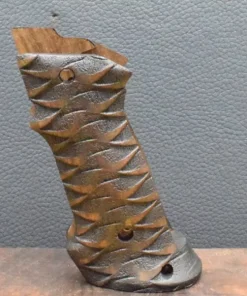 Colt 1911, Targetgriff, Ausführung 23, Wellen, Nußbaum