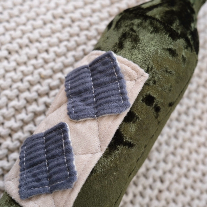 Lambwolf Schnüffel-Merlot, quietscht, mit Versteckmöglichkeiten, ca. 30x6cm – Bild 4