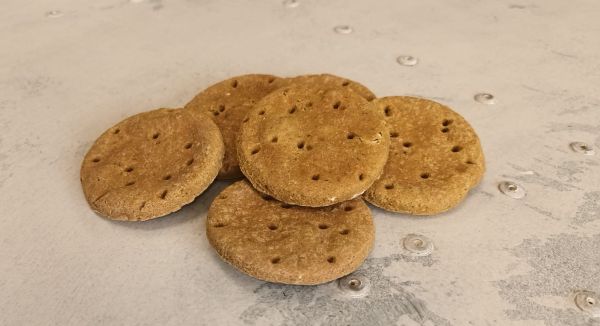 Paul & Paulina Hundezwieback-Taler gegen Sodbrennen (Banane, Honig, Ingwer, Kümmel, Anis, Fenchel) – Bild 2