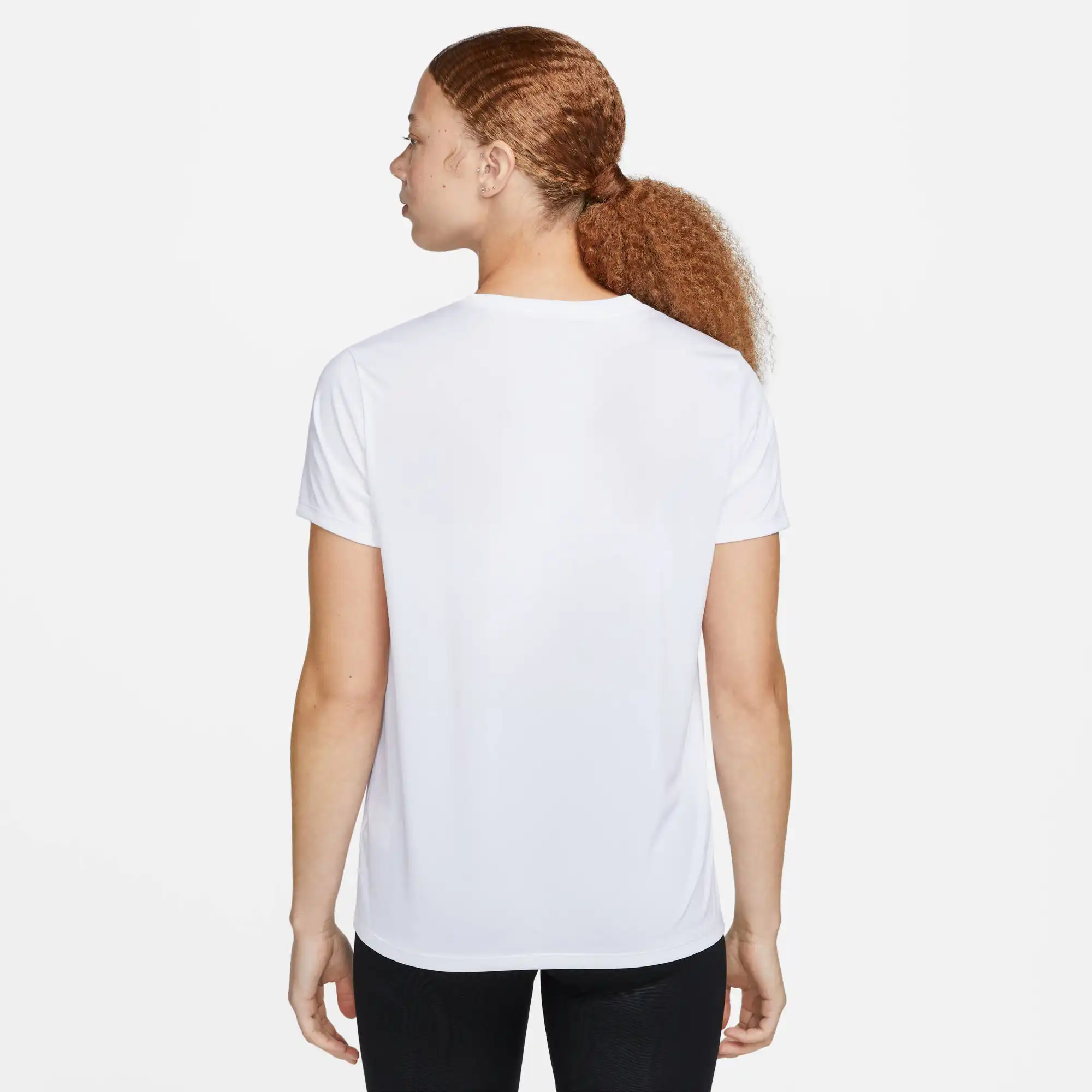 Nike Dri-FIT Women“s T-Shirt – Bild 3