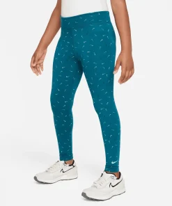 Nike Sportswear Essential Big