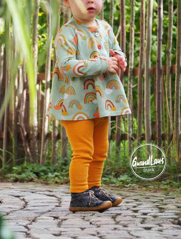 French Terry, Sweatshirtstoff, bunte Regenbogen auf Mint – Bild 6